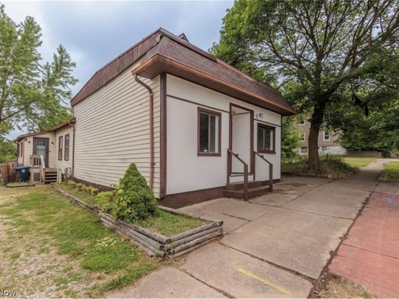 1147 Newton Street, Akron, OH 44305 Photo 2