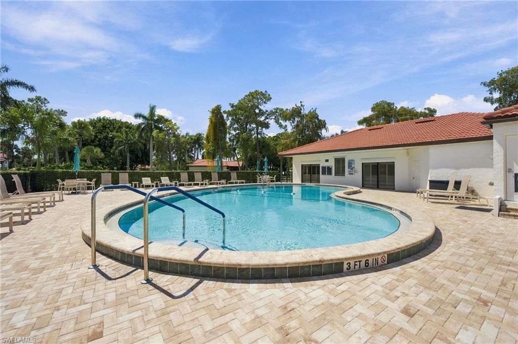 1057 Forest Lakes Dr, Unit 307, Naples, FL 34105 Photo