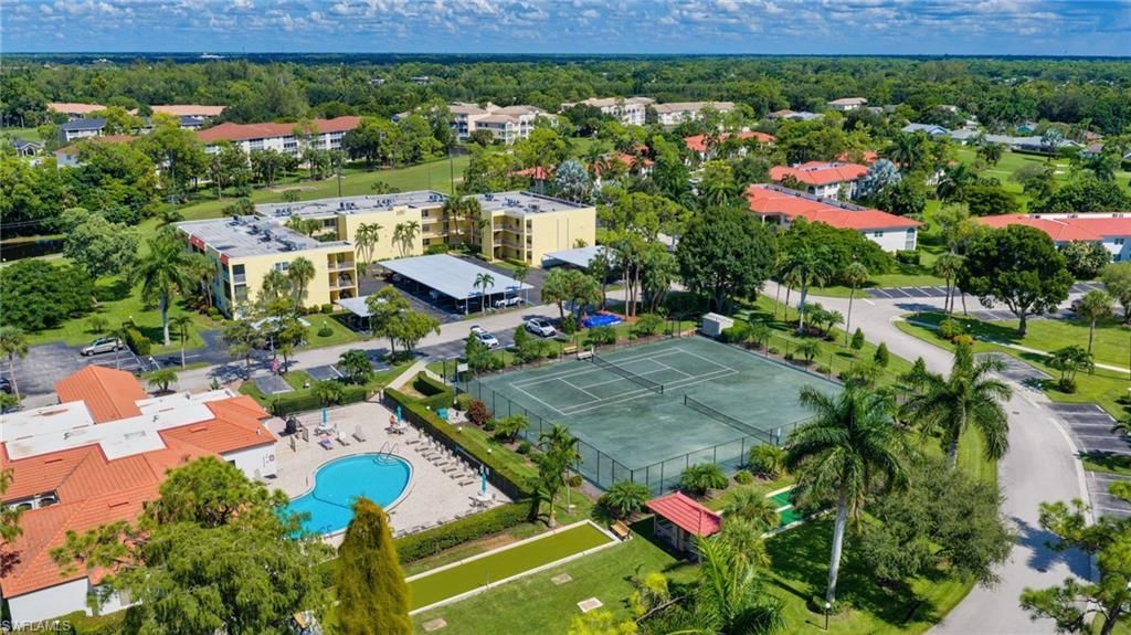 1057 Forest Lakes Dr, Unit 307, Naples, FL 34105 Photo