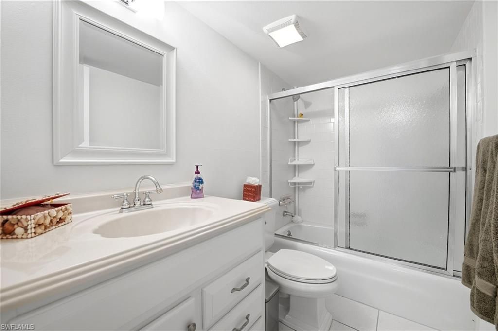 1057 Forest Lakes Dr, Unit 307, Naples, FL 34105 Photo