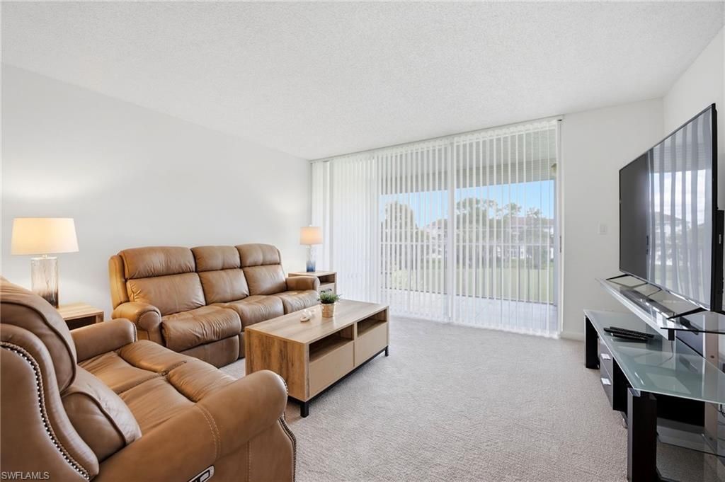 1057 Forest Lakes Dr, Unit 307, Naples, FL 34105 Photo