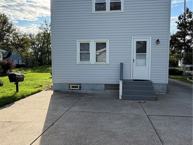 717 Mckinley Avenue, Bedford, OH 44146 Photo 2