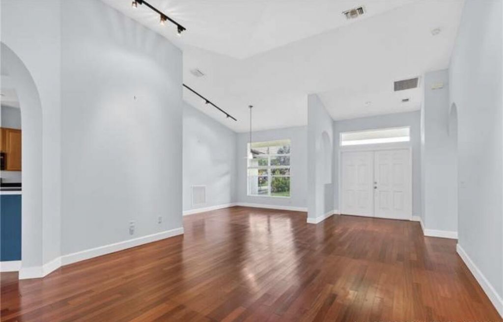 4205 Ruth Way, Sarasota, FL 34232 Photo
