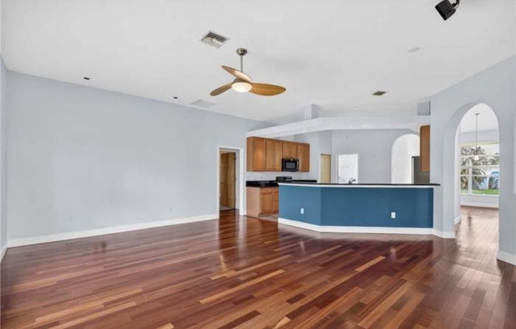 4205 Ruth Way, Sarasota, FL 34232 Photo