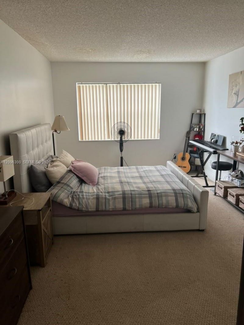 486 NW 165th St Rd, Unit B-603, Miami, FL 33169 Photo