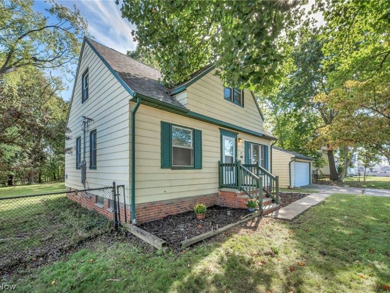 60 Greencroft Road, Bedford, OH 44146 Photo 3