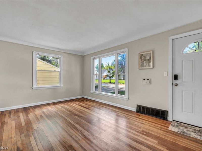 60 Greencroft Road, Bedford, OH 44146 Photo 6