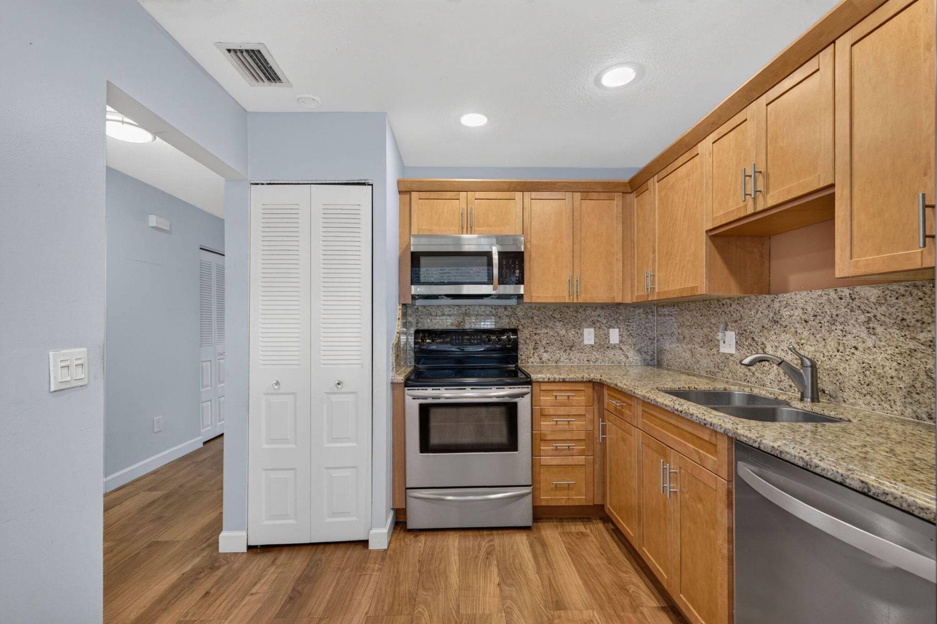 21501 Juego Circle, Unit 29F, Boca Raton, FL 33433 Photo