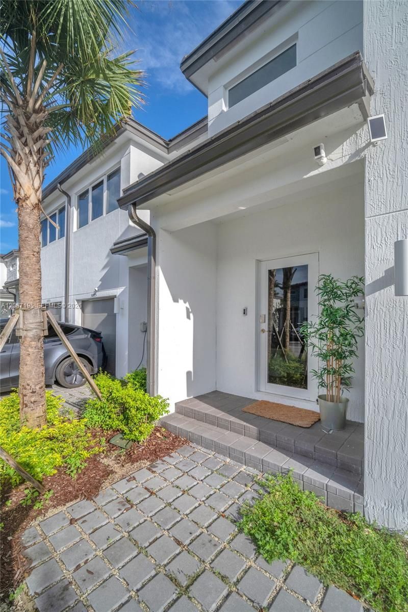 5075 SW 37th St , Pembroke Park, FL 33023 Photo