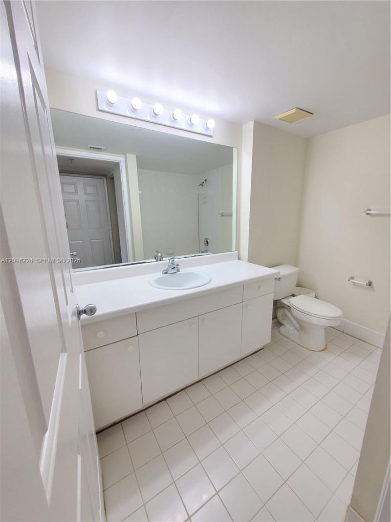 2600 S University Dr, Unit 321, Davie, FL 33328 Photo