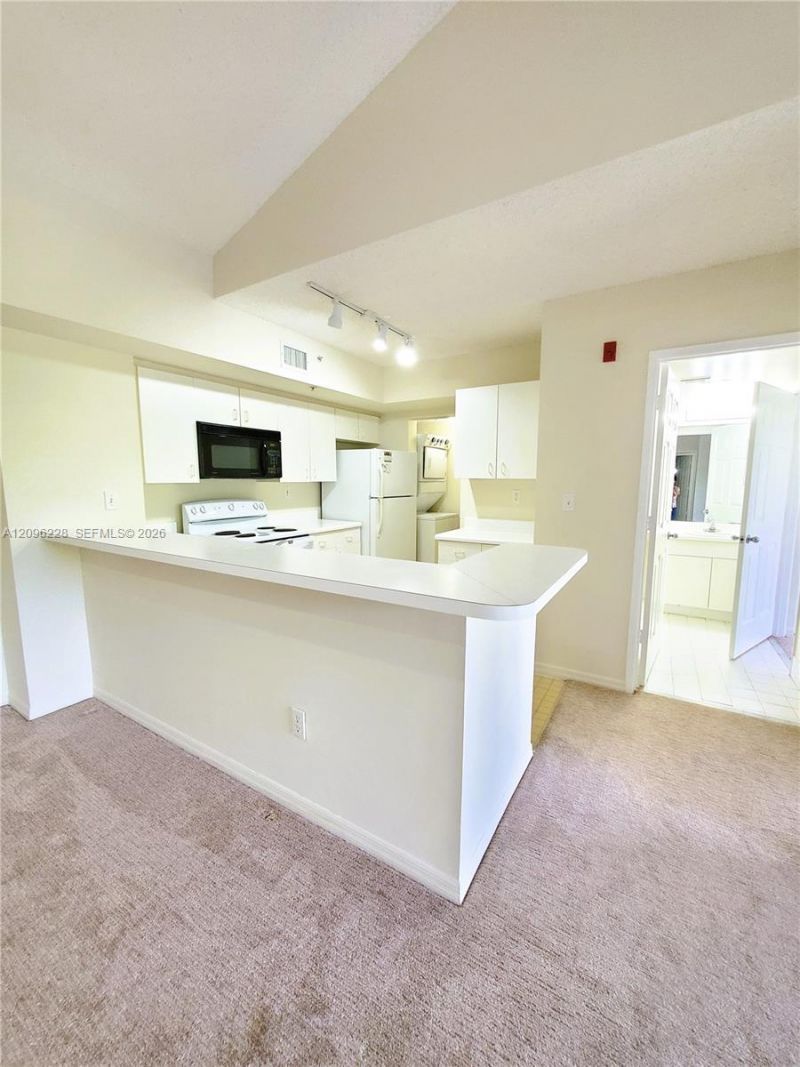 2600 S University Dr, Unit 321, Davie, FL 33328 Photo