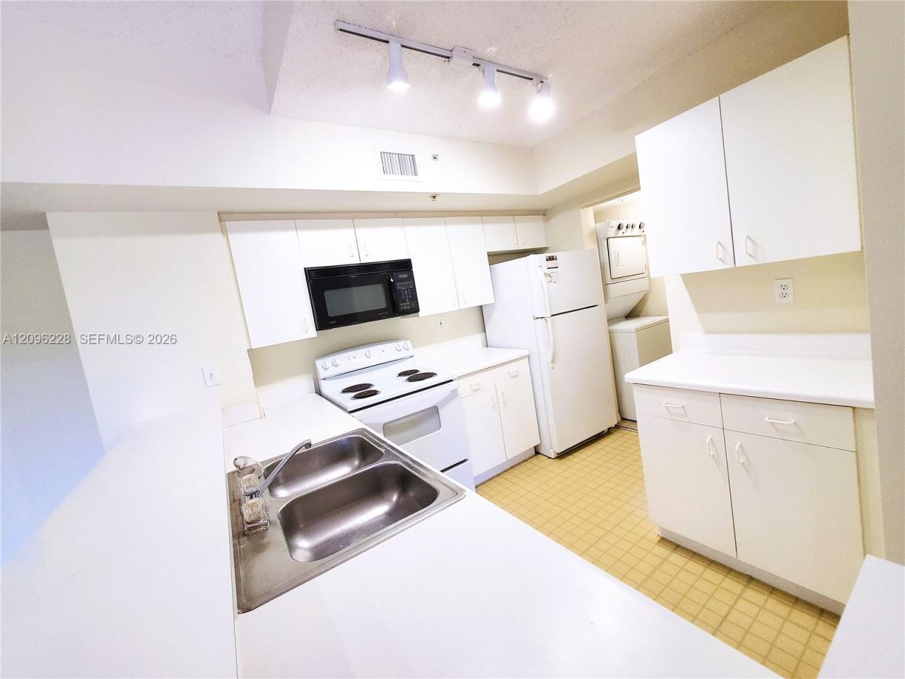 2600 S University Dr, Unit 321, Davie, FL 33328 Photo