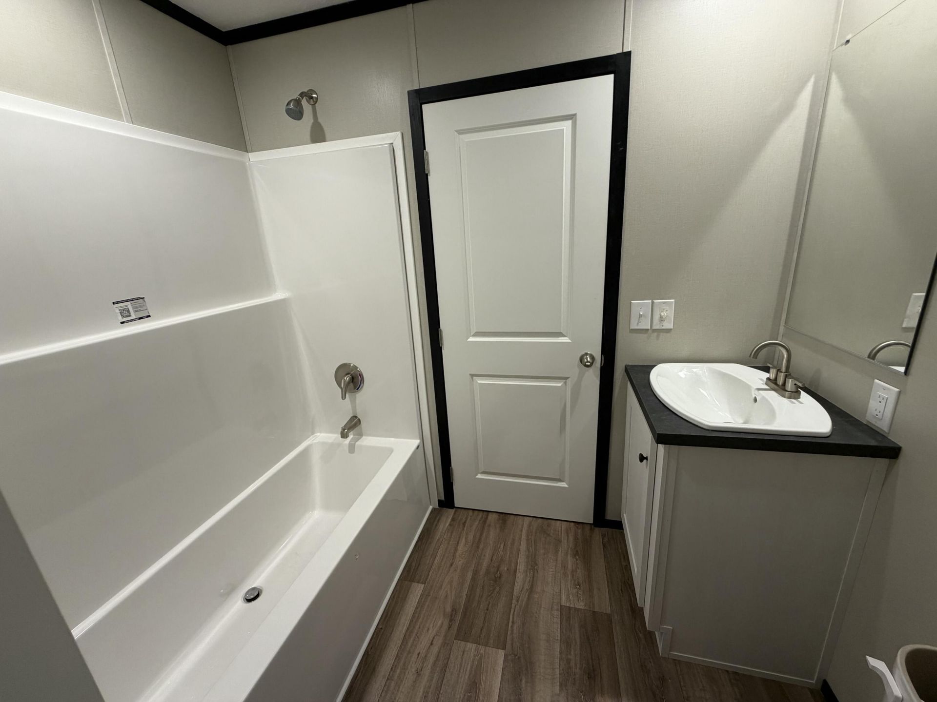 183 Barons Road Photo 23