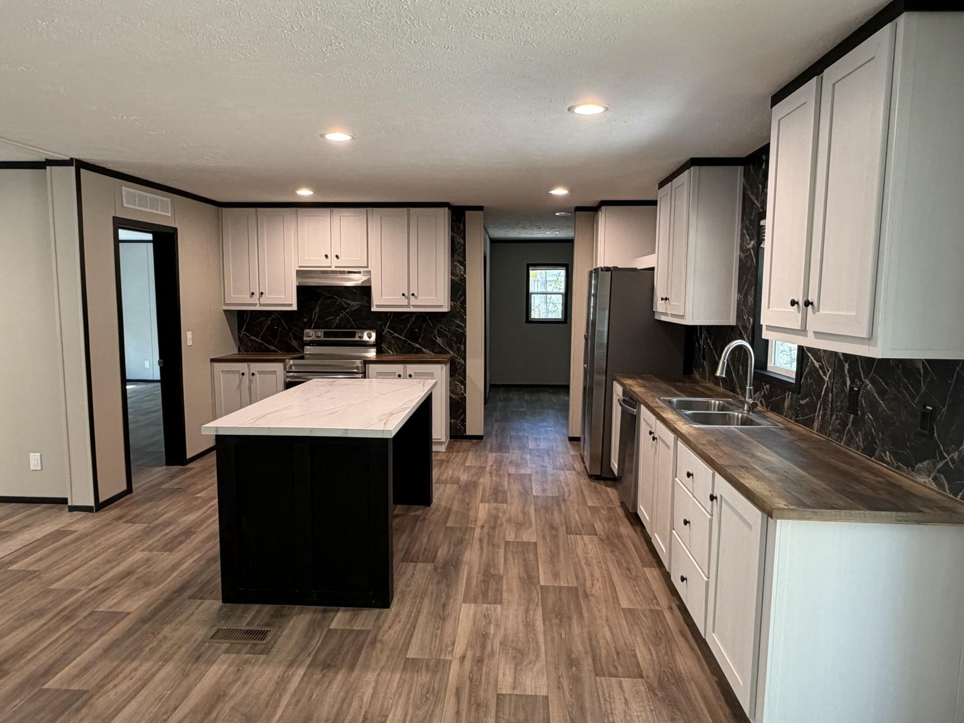 183 Barons Road Photo 6
