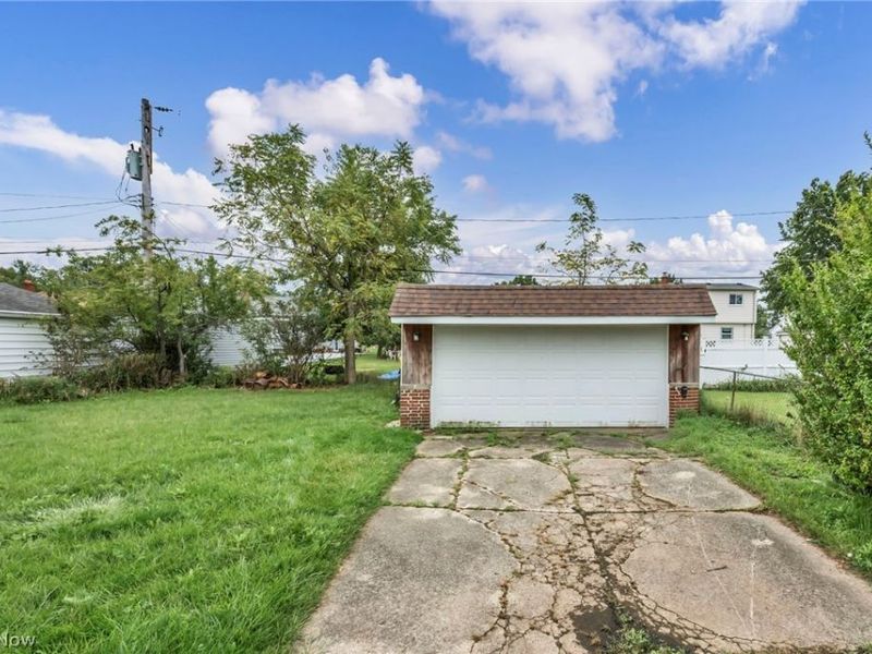 11301 Aaron Drive, Parma, OH 44130 Photo 32