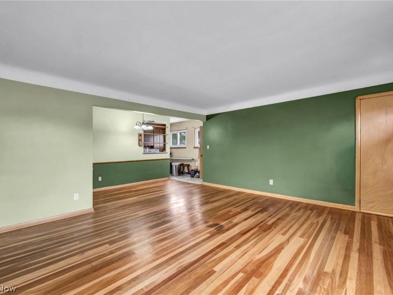11301 Aaron Drive, Parma, OH 44130 Photo 7