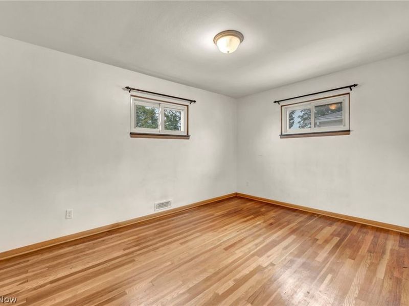 11301 Aaron Drive, Parma, OH 44130 Photo 8