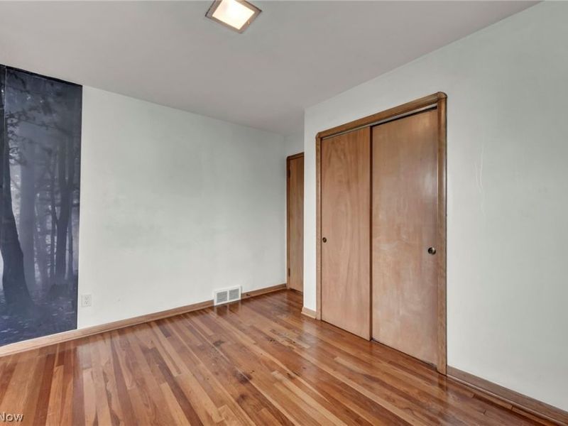 11301 Aaron Drive, Parma, OH 44130 Photo 9