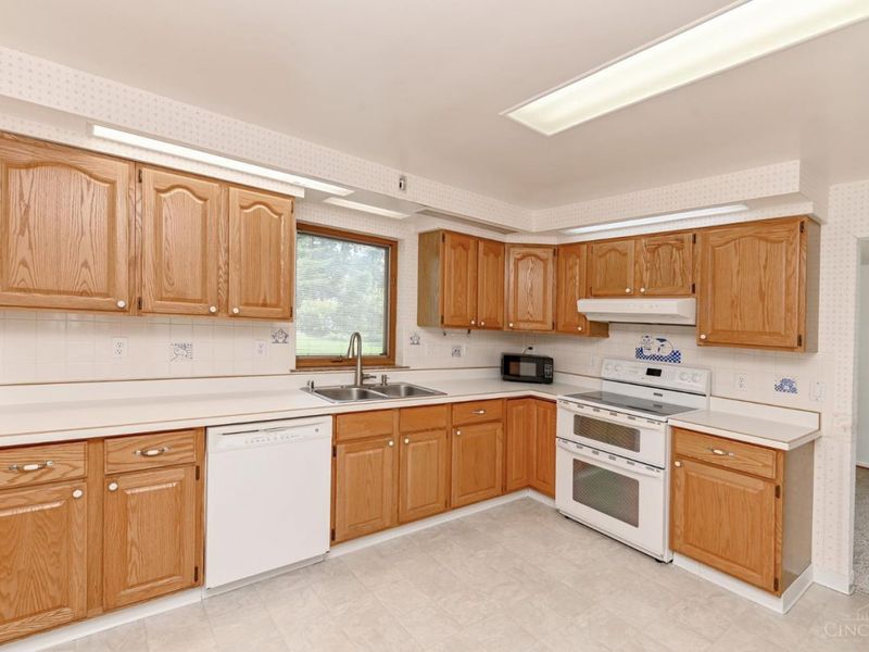 9580 Oleary Drive, West Chester, OH 45241 Photo 14