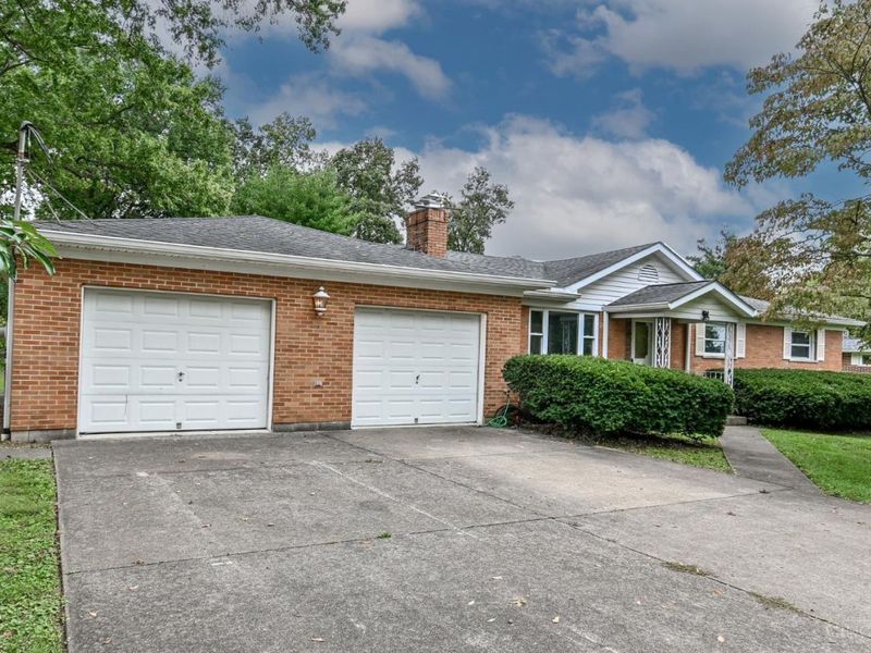 9580 Oleary Drive, West Chester, OH 45241 Photo 2
