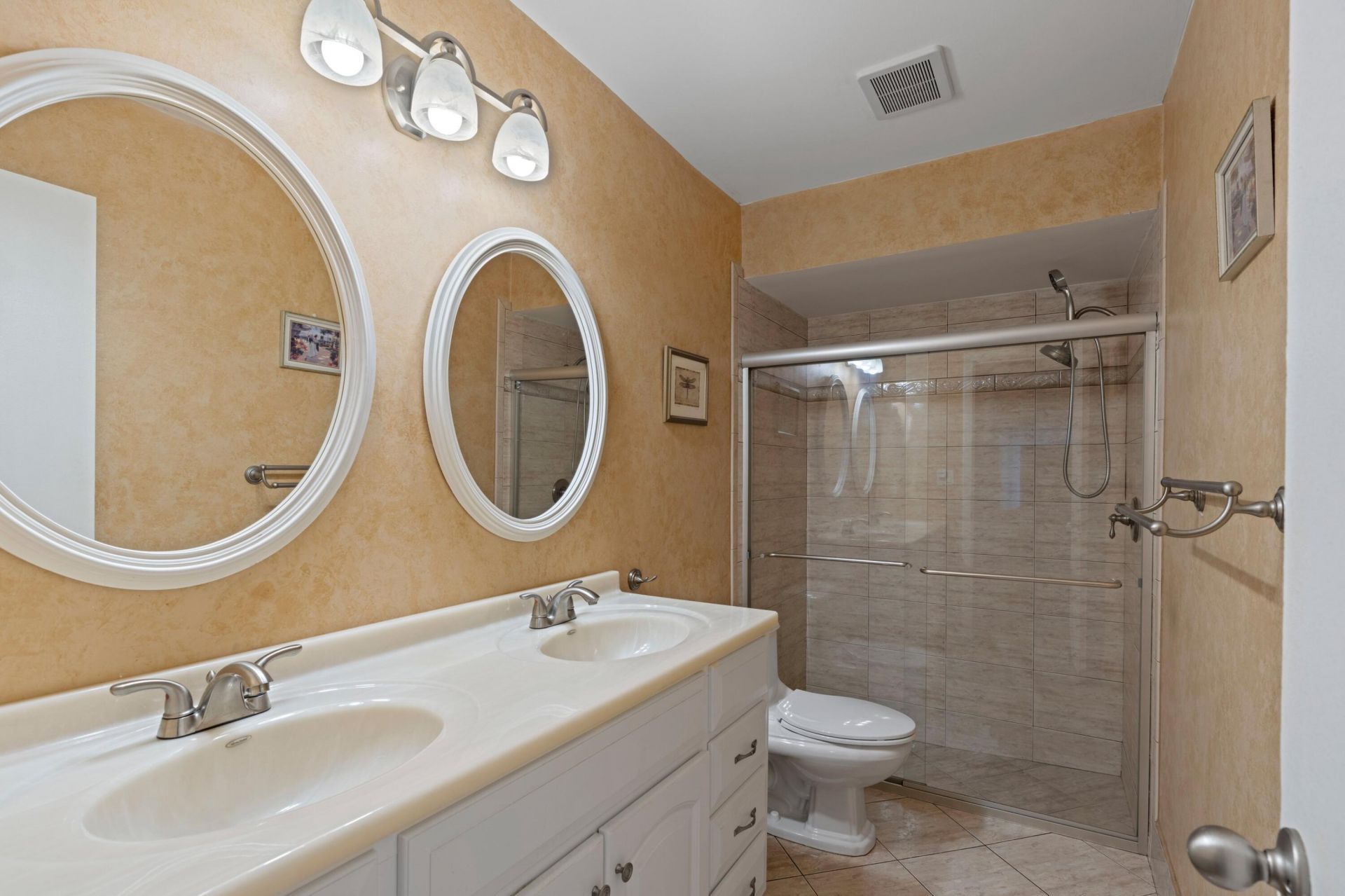 4051 SW 82nd Terrace, Davie, FL 33328 Photo