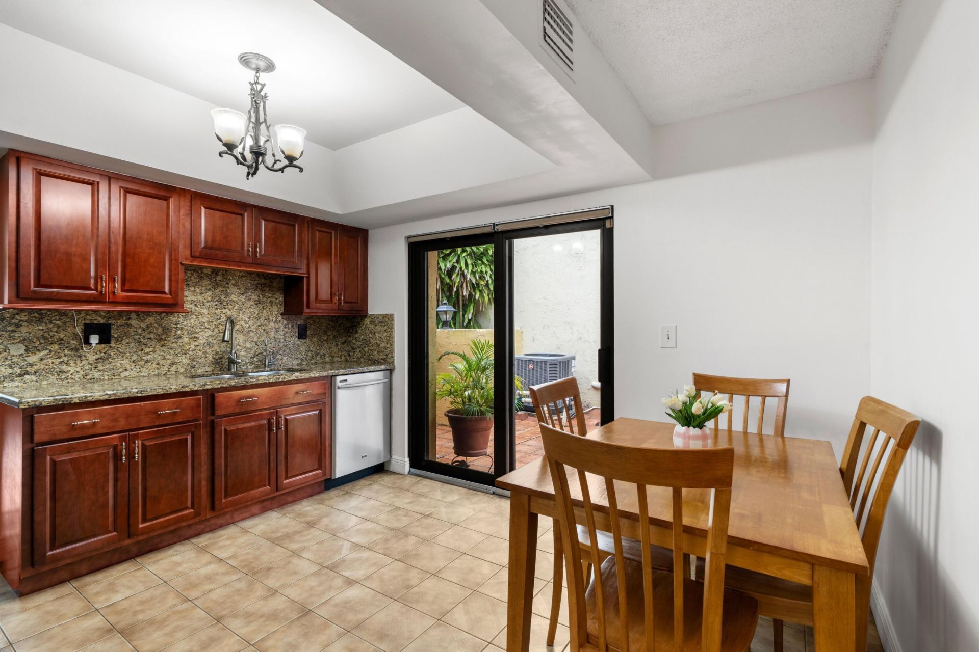 4051 SW 82nd Terrace, Davie, FL 33328 Photo