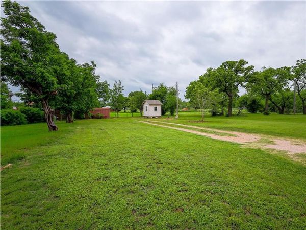 609 W 12th St , Cisco, TX 76437