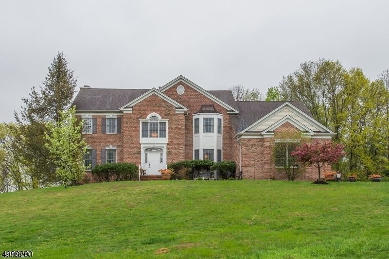 21 Bonnieview Ln, Montville, NJ 07082 Main Photo