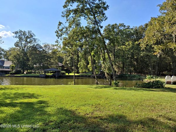 123 Shady Lane, Madison, MS 39110