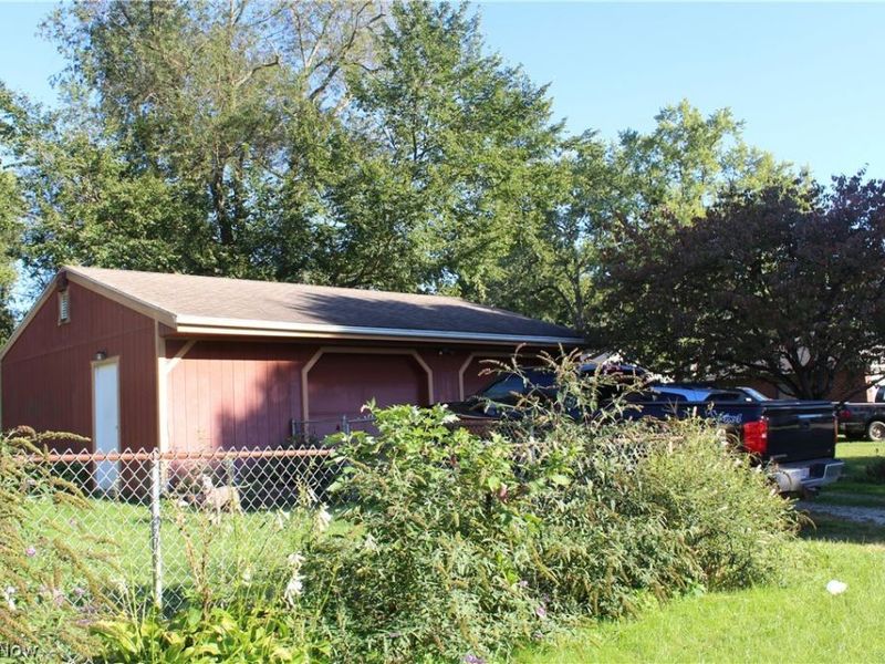 3202 24th Street SE, Canton, OH 44707 Photo 5