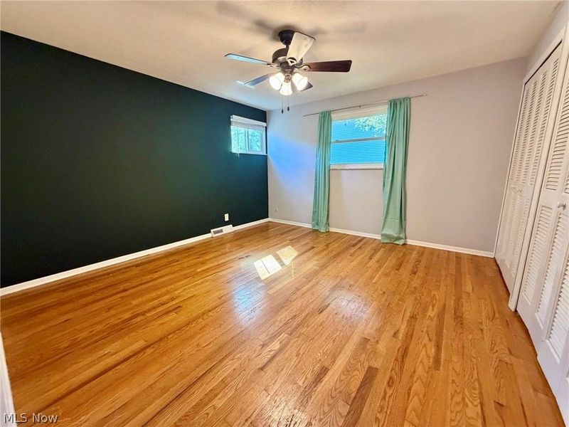 28096 Edgepark Drive, North Olmsted, OH 44070 Photo 18