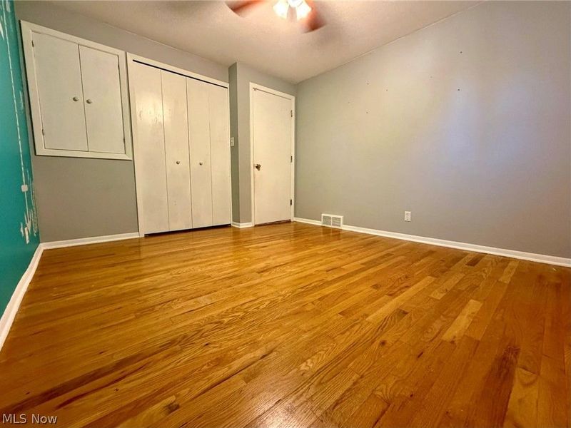 28096 Edgepark Drive, North Olmsted, OH 44070 Photo 23
