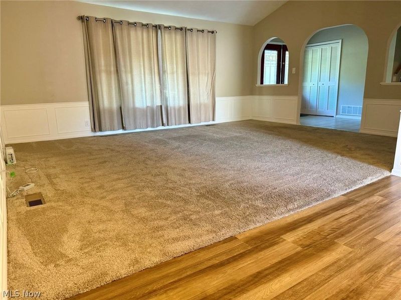 28096 Edgepark Drive, North Olmsted, OH 44070 Photo 5