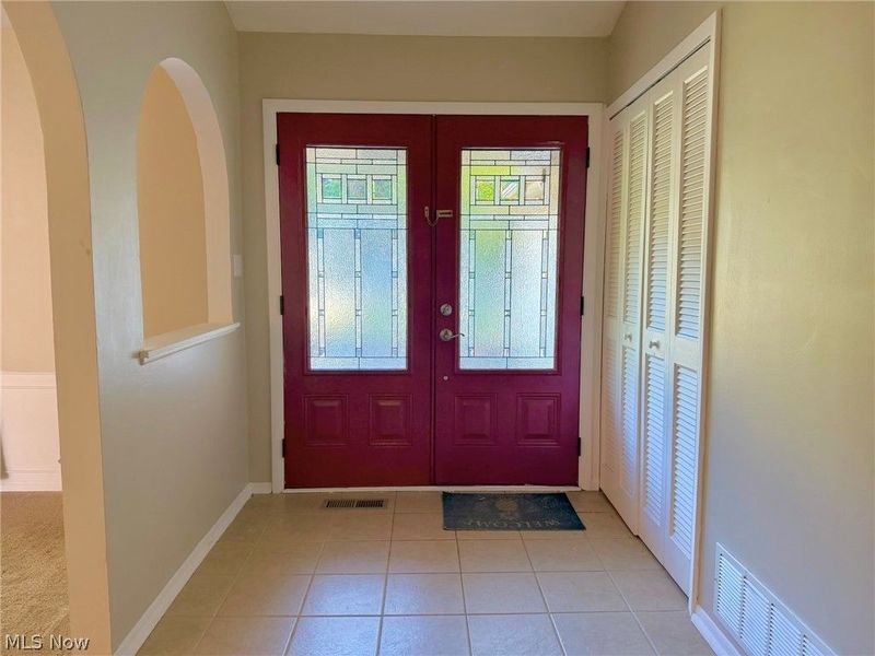 28096 Edgepark Drive, North Olmsted, OH 44070 Photo 8
