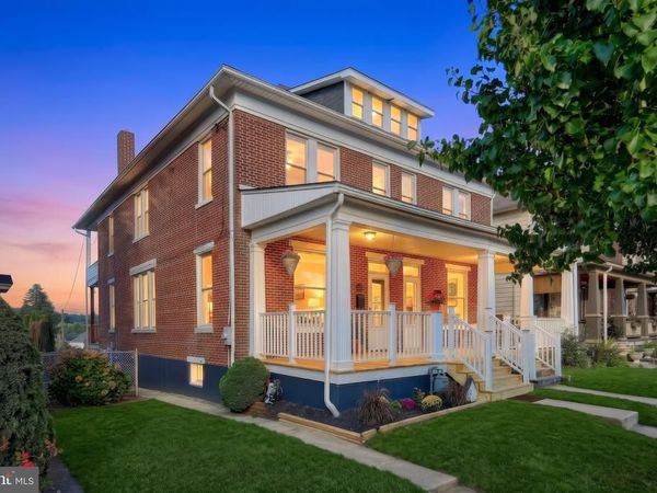 749 W BROADWAY, RED LION, PA 17356