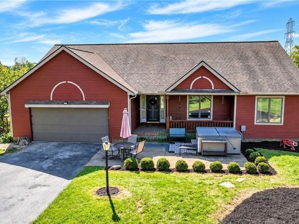 18 Manning Road, Mogadore, OH 44260