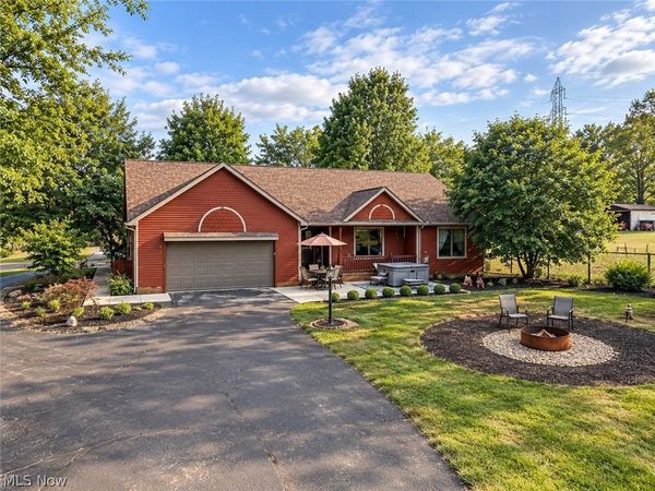 18 Manning Road, Mogadore, OH 44260