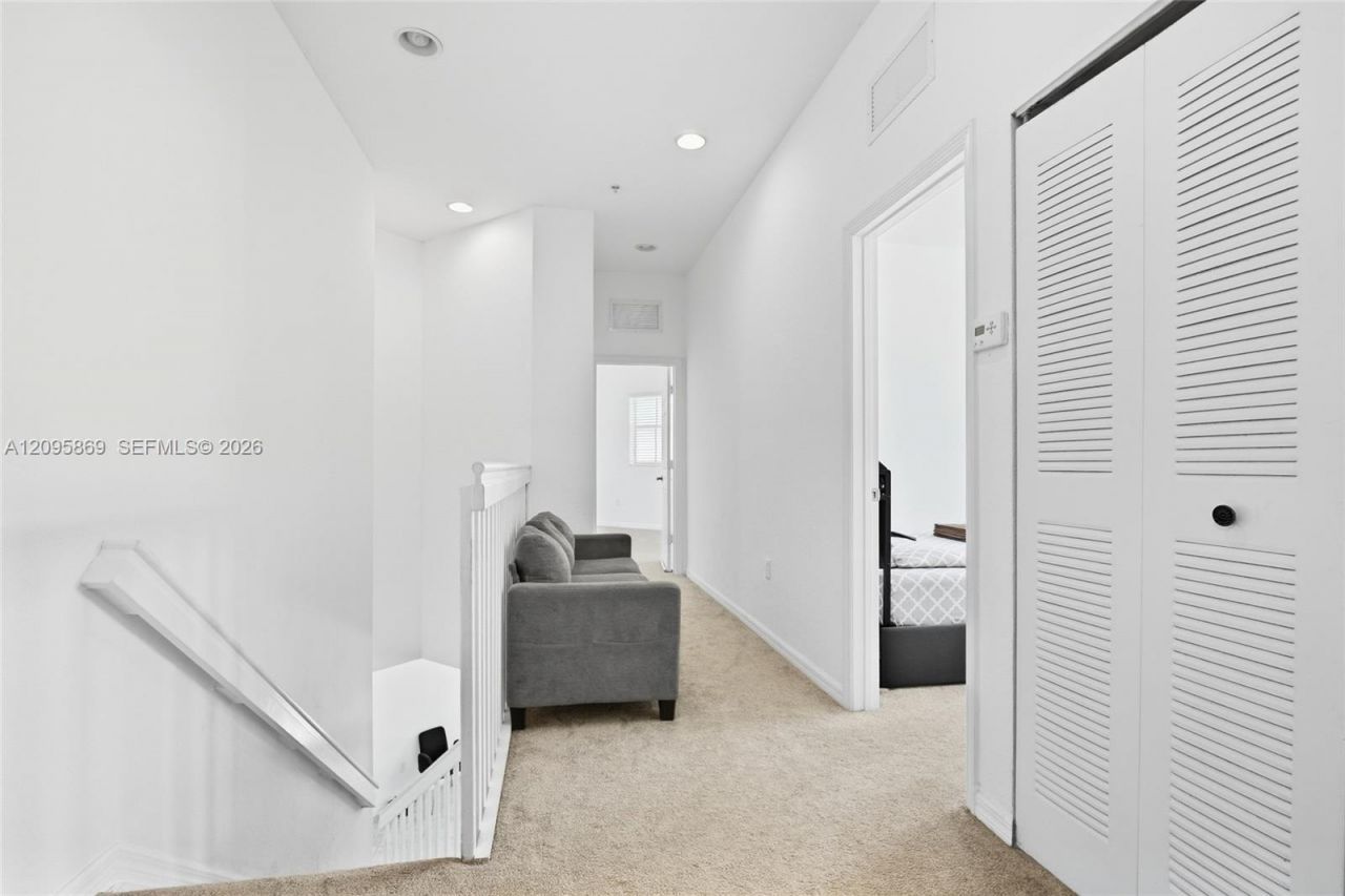10870 NW 88th Ter , Unit 214, Doral, FL 33178 Photo