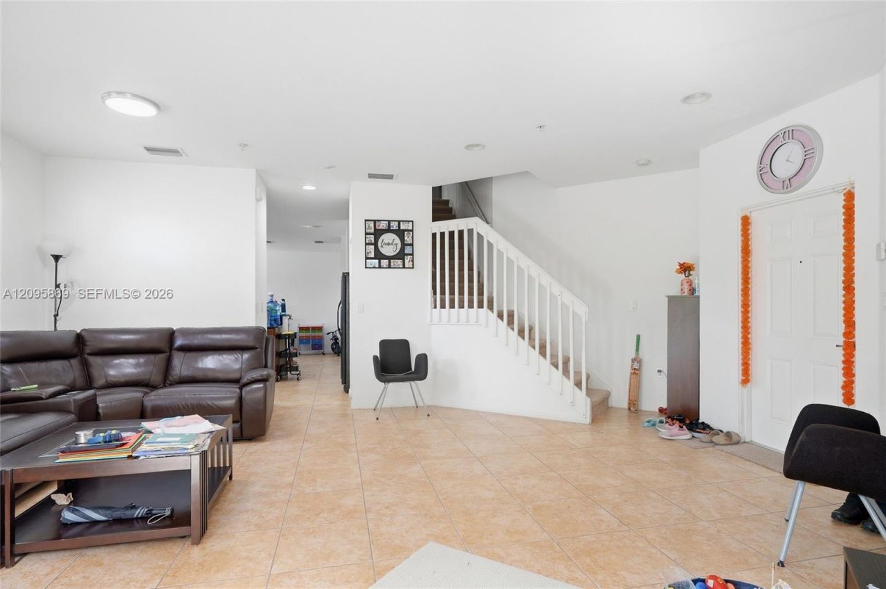 10870 NW 88th Ter , Unit 214, Doral, FL 33178 Photo