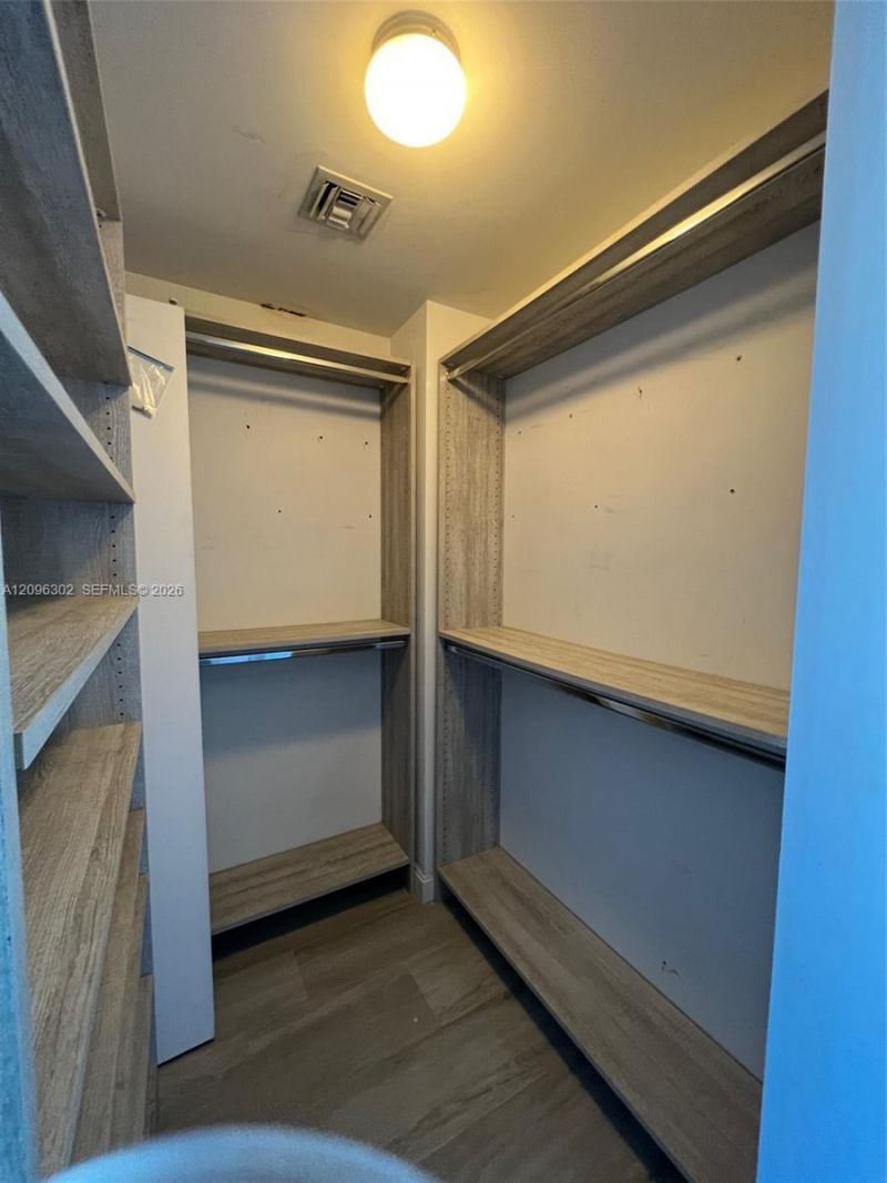 45 SW 9th St , Unit 3709, Miami, FL 33130 Photo