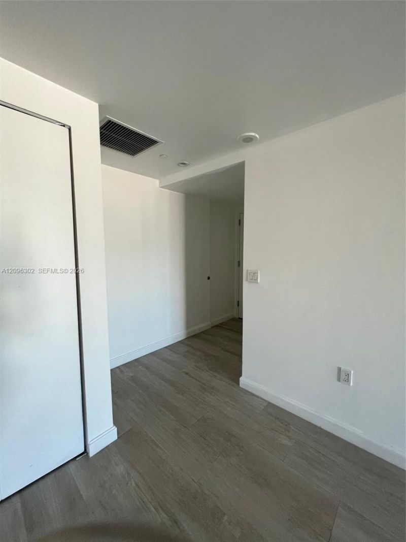 45 SW 9th St , Unit 3709, Miami, FL 33130 Photo