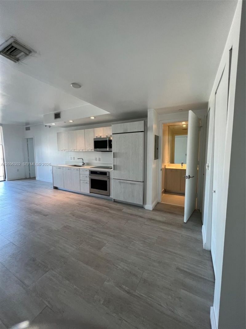 45 SW 9th St , Unit 3709, Miami, FL 33130 Photo