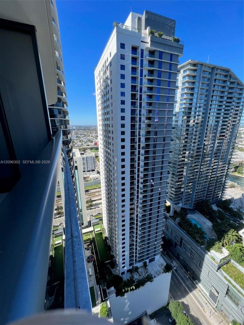 45 SW 9th St , Unit 3709, Miami, FL 33130 Photo