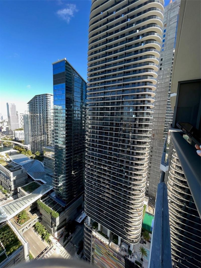 45 SW 9th St , Unit 3709, Miami, FL 33130 Photo