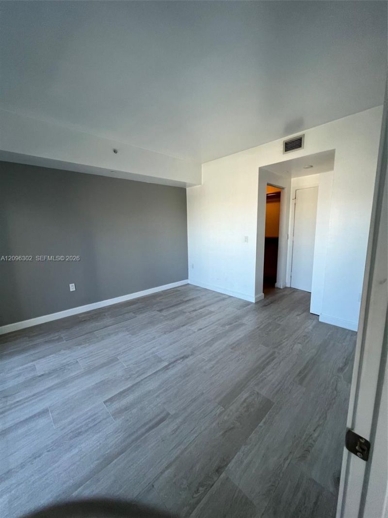 45 SW 9th St , Unit 3709, Miami, FL 33130 Photo