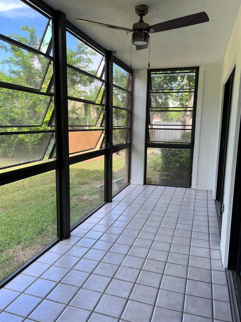 19055 NW 62nd Ave, Unit 111, Hialeah, FL 33015 Photo