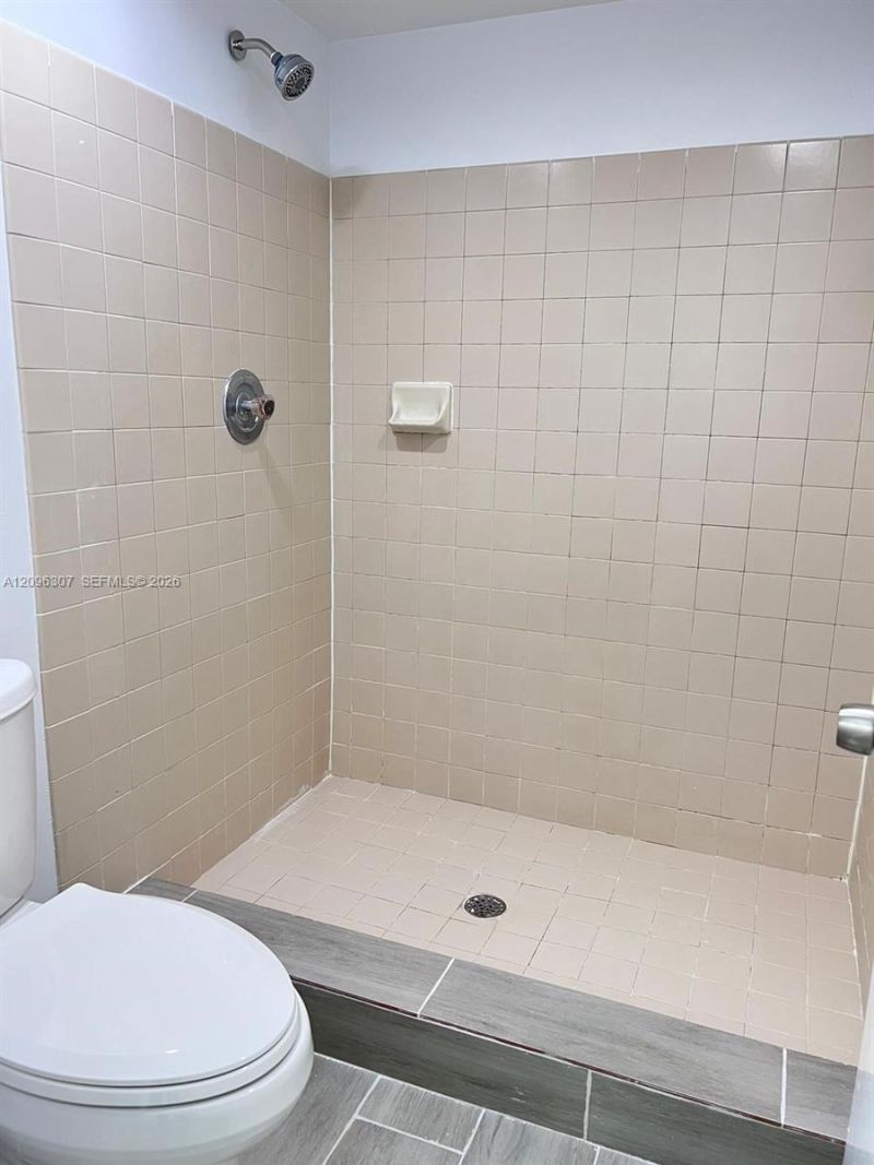 19055 NW 62nd Ave, Unit 111, Hialeah, FL 33015 Photo