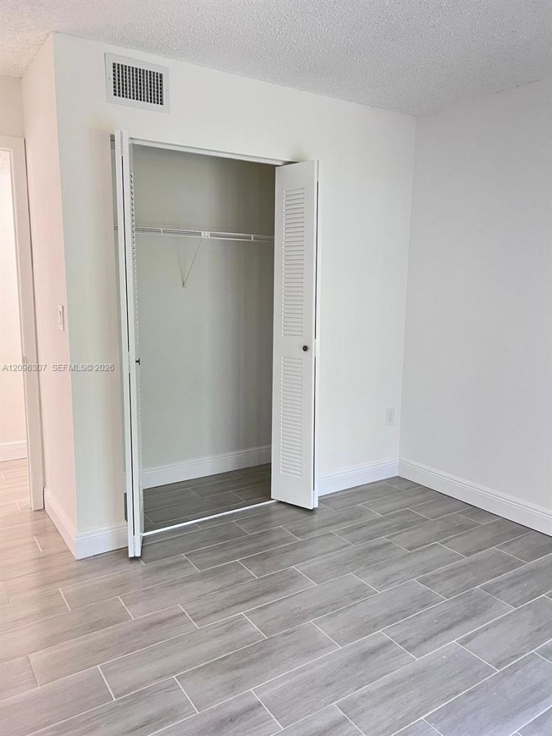 19055 NW 62nd Ave, Unit 111, Hialeah, FL 33015 Photo