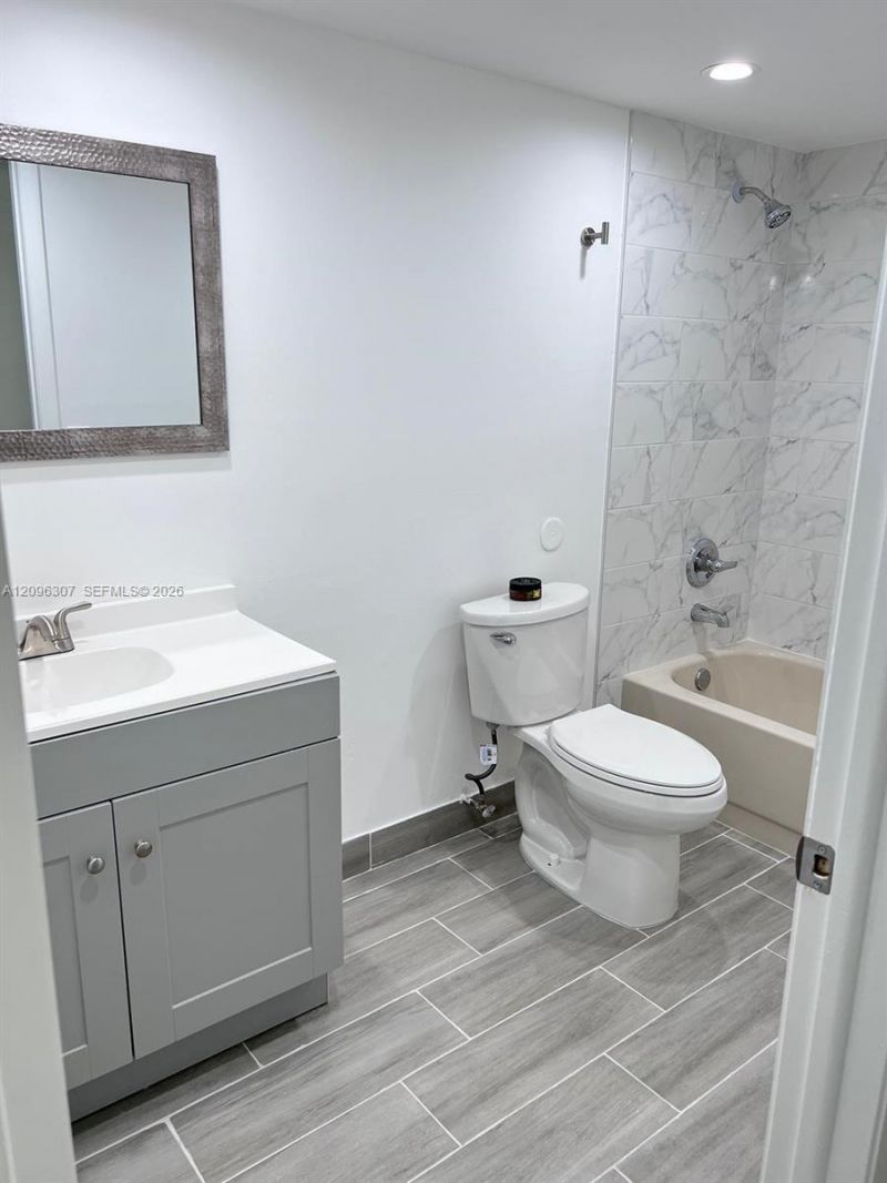 19055 NW 62nd Ave, Unit 111, Hialeah, FL 33015 Photo