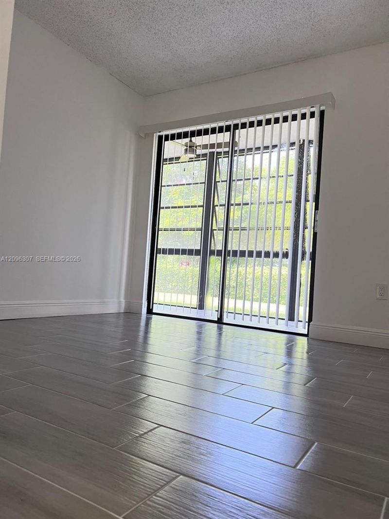 19055 NW 62nd Ave, Unit 111, Hialeah, FL 33015 Photo